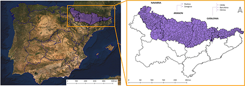 Mapa satelital de la península ibérica con un recuadro ampliado que muestra una región específica en color morado destacando áreas geográficas y límites administrativos.

Descripción generada con IA